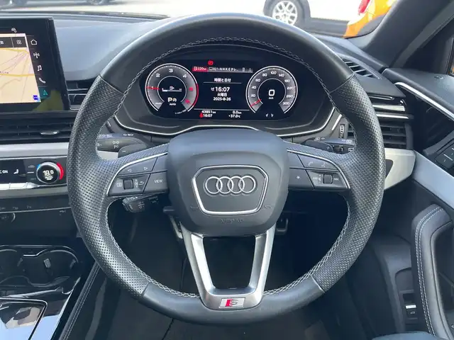 アウディ Ａ４ アバント 40TDIクワトロ Sライン 山梨県 2023(令5)年 4.4万km デイトナグレーパールエフェクト １オナ /マトリクスLED /ACC /黒半革 /シートH/純正メモリナビ/フルセグ/ＢＴ/カープレイ/ＡＣＣ/ＢＳＡ/ＬＫＡ/Ｓアシスト/Ｐバックドア/前後コーナーセンサー/ＯＺ１９インチＡＷ/ＬＥＤ/ＡＨビーム/Ａライト/保証書/取説/スペアキー