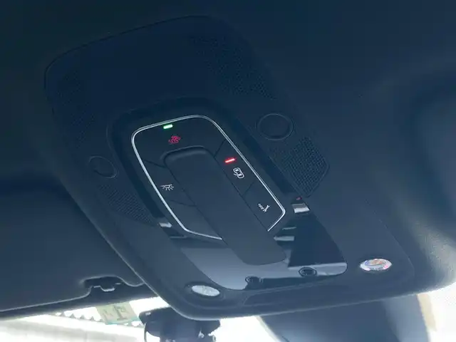 アウディ Ａ４ アバント 40TDIクワトロ Sライン 山梨県 2023(令5)年 4.4万km デイトナグレーパールエフェクト １オナ /マトリクスLED /ACC /黒半革 /シートH/純正メモリナビ/フルセグ/ＢＴ/カープレイ/ＡＣＣ/ＢＳＡ/ＬＫＡ/Ｓアシスト/Ｐバックドア/前後コーナーセンサー/ＯＺ１９インチＡＷ/ＬＥＤ/ＡＨビーム/Ａライト/保証書/取説/スペアキー