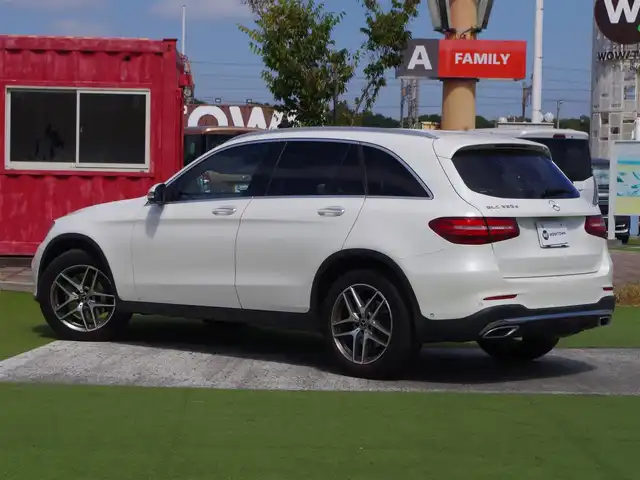 メルセデス・ベンツ ＧＬＣ２２０ d 4マチックスポーツ 千葉県 2018(平30)年 5.2万km ダイヤモンドホワイト アクティブブレーキアシスト/ブラインドスポットアシスト/レーンキープアシスト/アテンションアシスト/ヘッドアップディスプレイ/ディスタンスパイロット/パワーバックドア/純正HDDナビ/地デジTV/【DVD/CD再生機能　Bluetooth接続】/360°カメラ/ドライブレコーダー/前席パワーシート/各席シートヒーター/革巻きステアリング/ステアリングスイッチ/パドルシフト/ETC/LEDヘッドライト/フォグライト/ウインカーミラー/純正19インチアルミホイル/サイド/カーテンエアバッグ/キーレスゴー