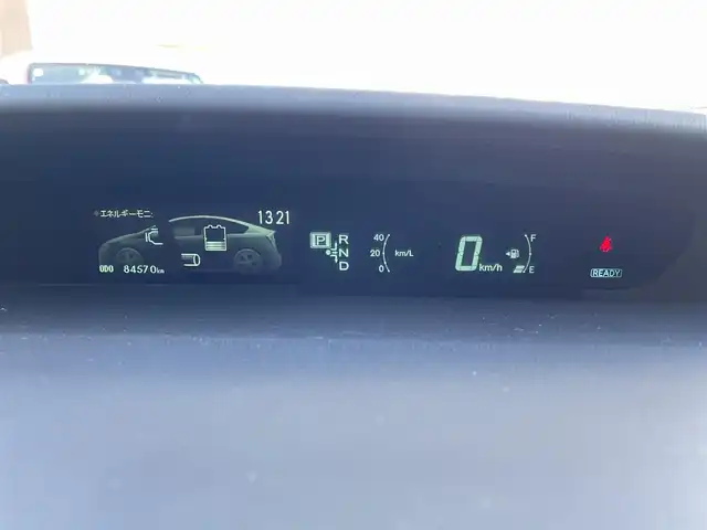 トヨタ プリウス S 大阪府 2013(平25)年 8.5万km 黒 (株)IDOMが運営する【じしゃロン東大阪店】の自社ローン専用車両になりますこちらは現金またはオートローンご利用時の価格です。自社ローンご希望の方は別途その旨お申付け下さい/純正HDDナビ【NHZT-W58G】/CD、DVD、BTオーディオ、フルセグTV、Mサーバー/バックカメラ/スマートキー＆プッシュスタート/社外17インチアルミ/フロント/サイド/リア　エアロ/オートライト/HIDへッドライト/フォグ/オートエアコン/ETC/社外シートカバー/トノカバー/取説＆保証書/スペアスマートキー