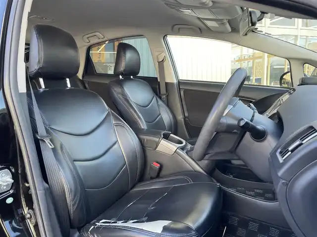 トヨタ プリウス S 大阪府 2013(平25)年 8.5万km 黒 (株)IDOMが運営する【じしゃロン東大阪店】の自社ローン専用車両になりますこちらは現金またはオートローンご利用時の価格です。自社ローンご希望の方は別途その旨お申付け下さい/純正HDDナビ【NHZT-W58G】/CD、DVD、BTオーディオ、フルセグTV、Mサーバー/バックカメラ/スマートキー＆プッシュスタート/社外17インチアルミ/フロント/サイド/リア　エアロ/オートライト/HIDへッドライト/フォグ/オートエアコン/ETC/社外シートカバー/トノカバー/取説＆保証書/スペアスマートキー