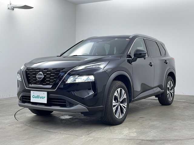 日産 エクストレイル X e－4ORCE 兵庫県 2022(令4)年 2.2万km ダイヤモンドブラック ・純正９インチナビ（MJ322D-L）/CD/DVD/TV/Bluetooth/SD/・バックカメラ/・ビルトインＥＴＣ2.0/・プロパイロット/・サイドエアバッグ〈前席〉/・カーテンエアバッグ/・ヒルスタートアシスト/・アドバンスドヒルディセントコントロール/・インテリジェント エマージェンシーブレーキ/・踏み間違い衝突防止アシスト/・標識検知機能/・前方衝突予測警報/・ふらつき警報/・車線逸脱防止支援システム/・車線逸脱警報/・後側方衝突防止支援システム/・後側方車両検知警報/・後退時車両検知警報/・クルーズコントロール/・パワーバックドア/・前席パワーシート/・全席シートヒーター/・防水セルクロスシート/・ステアリングヒーター/・ハイビームアシスト/・e-Pedal/・社外ドライブレコーダー（DRV-350）/・純正フロアマット/・純正アルミホイール/・ルーフレール/・インテリジェントキー