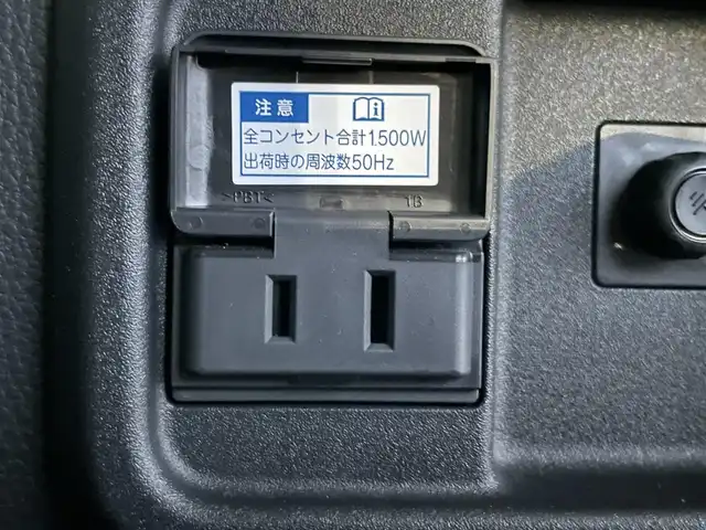 トヨタ シエンタ ハイブリッド Z 岡山県 2022(令4)年 6.9万km ブラック 登録時走行距離　68817km/ワンオーナー/禁煙車/純正ナビ/Bluetooth/フルセグTV/CD・DVDデッキ/全方位カメラ/クルーズコントロール(追従走行あり)/衝突被害軽減システム/車線逸脱警報（レーンキープアシスト）/コーナーセンサー/後側方車両検知警報(ブラインドスポットモニター)/標識認識機能/ビルトインETC/両側パワースライドドア/シートヒーター/ステアリングヒーター/革巻きステアリング/ステアリングスイッチ/純正LEDヘッドライト/フォグライト/オートライト/プッシュスタート/スマートキー/アイドリングストップ/純正アルミホイール 15インチ/ドアバイザー/ロールサンシェード/ウインカーミラー/電動格納ミラー/純正フロアマット/横滑防止装置/盗難防止装置/取扱説明書/新車時整備手帳（保証書）