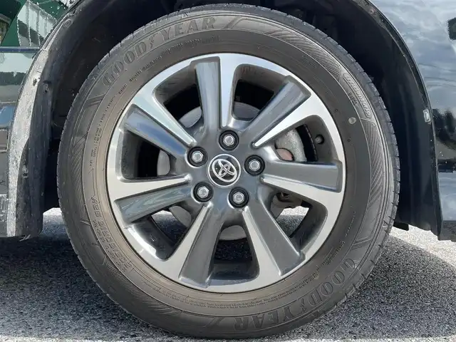 トヨタ ノア Si ダブルバイビーⅡ 滋賀県 2019(令1)年 6.7万km ブラック 純正10インチナビ/(AM/FM/CD/DVD/BT/USB/HDMI/フルセグTV)/純正12.1インチフリップダウンモニター/両側パワースライドドア/ハーフレザーシート/バックカメラ/ビルトインETC/前後ドライブレコーダー/トヨタセーフティセンス/・プリクラッシュセーフティ/・レーントレーシングアシスト/・オートマチックハイビーム/・クルーズコントロール/革巻きステアリング/ステアリングスイッチ/アイドリングストップ/横滑り防止装置/オートライト/純正フロアマット/純正ドアバイザー/電格ウインカーミラー/プッシュスタート