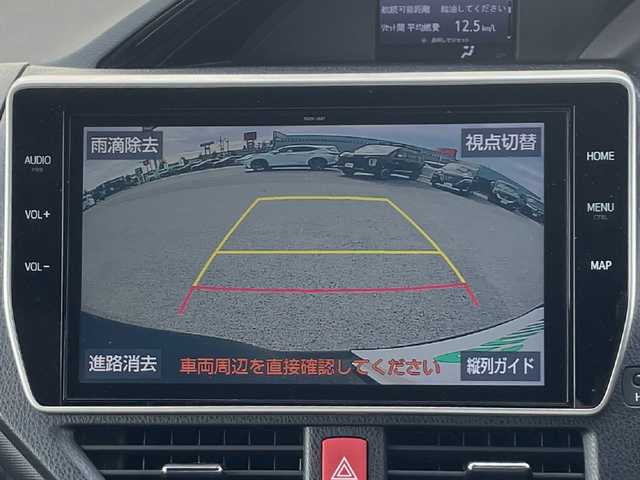 トヨタ ノア Si ダブルバイビーⅡ 滋賀県 2019(令1)年 6.7万km ブラック 純正10インチナビ/(AM/FM/CD/DVD/BT/USB/HDMI/フルセグTV)/純正12.1インチフリップダウンモニター/両側パワースライドドア/ハーフレザーシート/バックカメラ/ビルトインETC/前後ドライブレコーダー/トヨタセーフティセンス/・プリクラッシュセーフティ/・レーントレーシングアシスト/・オートマチックハイビーム/・クルーズコントロール/革巻きステアリング/ステアリングスイッチ/アイドリングストップ/横滑り防止装置/オートライト/純正フロアマット/純正ドアバイザー/電格ウインカーミラー/プッシュスタート