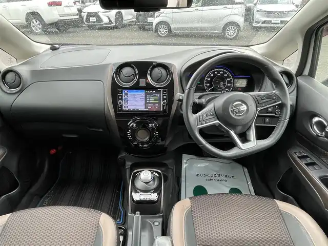 日産 ノート e－パワー メダリスト 神奈川県 2018(平30)年 3.6万km ブリリアントホワイトパール 純正エアロ（F・S・R）/純正ナビ（MM318D-W）/・Bluetooth・DVD/・フルセグTV/・アラウンドビューモニター/・ナビ連動ドライブレコーダー/デジタルインナーミラー/運転支援機能/・インテリジェントクルーズコントロール/・インテリジェントエマジェンーブレーキ/・踏み間違い防止機能/・車線逸脱防止支援システム/純正AW/LEDライト/スマートキーX2/ETC/新車時手帳、取説