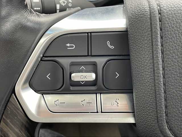 トヨタ ランドクルーザー ZX 千葉県 2024(令6)年 2万km プレシャスホワイトパール リアエンターテーメント/純正ナビ/　CD/DVD/Bluetooth/フルセグTV/　Apple car play/Android Auto/JBLサウンド/サンルーフ/リアエンターテインメント（HDMI）/モデリスタエアロパッケージA＋リアスポイラー＋マフラーカッター/ルーフレール/トヨタセーフティセンス/レーダークルーズコントロール/レーンキープアシスト/衝突軽減ブレーキ/クリアランスソナー/先行車発進警報/ロードサインアシスト/ブラインドスポットモニター/ヘッドアップディスプレイ/全方位カメラ/電動パーキング/オートホールド/オートハイビーム/ダウンヒルアシスト/クールボックス/レザーシート/前席パワーシート/運転席シートメモリー/エアーシート/シートヒーター（セカンドシートまで）/ステアリングヒーター/１００V充電/電動格納サードシート/パワーバックドア/ビルトインETC２．０/指紋認証スタートスイッチ/三眼ヘッドライト/フロアマット/ドアバイザー/トノカバー