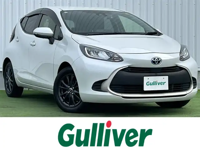 トヨタ アクア G 香川県 2022(令4)年 4.3万km プラチナホワイトパールマイカ トヨタセーフティセンス/・プリクラッシュセーフティ/・レーントレーシングアシスト/・レーダークルーズコントロール/・オートマチックハイビーム/・ロードサインアシスト/純正ディスプレイオーディオ　/(Bluetooth)/パノラミックビューモニター　/トヨタチームメイト/革巻きステアリング　/ステアリングリモコン　/ＬＥＤライト/パーキングアシスト/ヘッドライトレベライザー/前後コーナーセンサー/社外15インチアルミホイール【WAREN】/AC100V/横滑り防止システム/前後ドライブレコーダー/ＥＴＣ