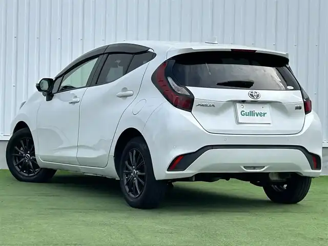 トヨタ アクア G 香川県 2022(令4)年 4.3万km プラチナホワイトパールマイカ トヨタセーフティセンス/・プリクラッシュセーフティ/・レーントレーシングアシスト/・レーダークルーズコントロール/・オートマチックハイビーム/・ロードサインアシスト/純正ディスプレイオーディオ　/(Bluetooth)/パノラミックビューモニター　/トヨタチームメイト/革巻きステアリング　/ステアリングリモコン　/ＬＥＤライト/パーキングアシスト/ヘッドライトレベライザー/前後コーナーセンサー/社外15インチアルミホイール【WAREN】/AC100V/横滑り防止システム/前後ドライブレコーダー/ＥＴＣ
