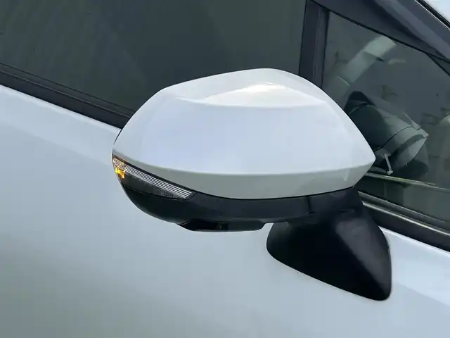 トヨタ アクア G 香川県 2022(令4)年 4.3万km プラチナホワイトパールマイカ トヨタセーフティセンス/・プリクラッシュセーフティ/・レーントレーシングアシスト/・レーダークルーズコントロール/・オートマチックハイビーム/・ロードサインアシスト/純正ディスプレイオーディオ　/(Bluetooth)/パノラミックビューモニター　/トヨタチームメイト/革巻きステアリング　/ステアリングリモコン　/ＬＥＤライト/パーキングアシスト/ヘッドライトレベライザー/前後コーナーセンサー/社外15インチアルミホイール【WAREN】/AC100V/横滑り防止システム/前後ドライブレコーダー/ＥＴＣ