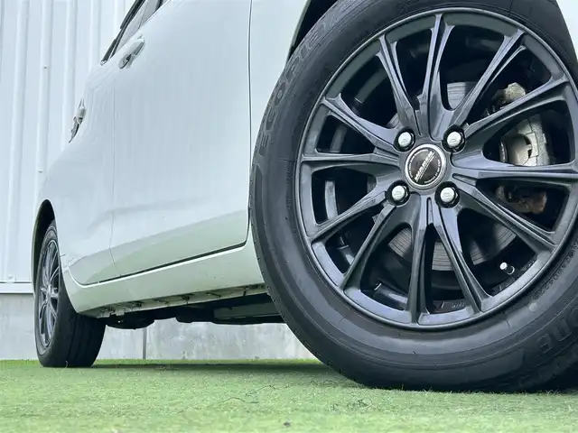 トヨタ アクア G 香川県 2022(令4)年 4.3万km プラチナホワイトパールマイカ トヨタセーフティセンス/・プリクラッシュセーフティ/・レーントレーシングアシスト/・レーダークルーズコントロール/・オートマチックハイビーム/・ロードサインアシスト/純正ディスプレイオーディオ　/(Bluetooth)/パノラミックビューモニター　/トヨタチームメイト/革巻きステアリング　/ステアリングリモコン　/ＬＥＤライト/パーキングアシスト/ヘッドライトレベライザー/前後コーナーセンサー/社外15インチアルミホイール【WAREN】/AC100V/横滑り防止システム/前後ドライブレコーダー/ＥＴＣ