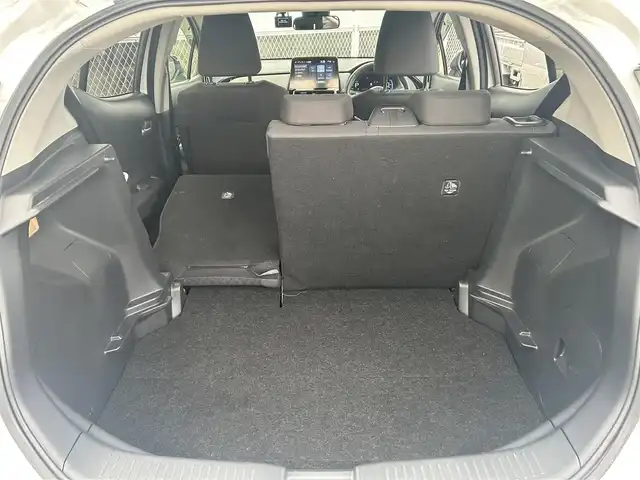 トヨタ アクア G 香川県 2022(令4)年 4.3万km プラチナホワイトパールマイカ トヨタセーフティセンス/・プリクラッシュセーフティ/・レーントレーシングアシスト/・レーダークルーズコントロール/・オートマチックハイビーム/・ロードサインアシスト/純正ディスプレイオーディオ　/(Bluetooth)/パノラミックビューモニター　/トヨタチームメイト/革巻きステアリング　/ステアリングリモコン　/ＬＥＤライト/パーキングアシスト/ヘッドライトレベライザー/前後コーナーセンサー/社外15インチアルミホイール【WAREN】/AC100V/横滑り防止システム/前後ドライブレコーダー/ＥＴＣ