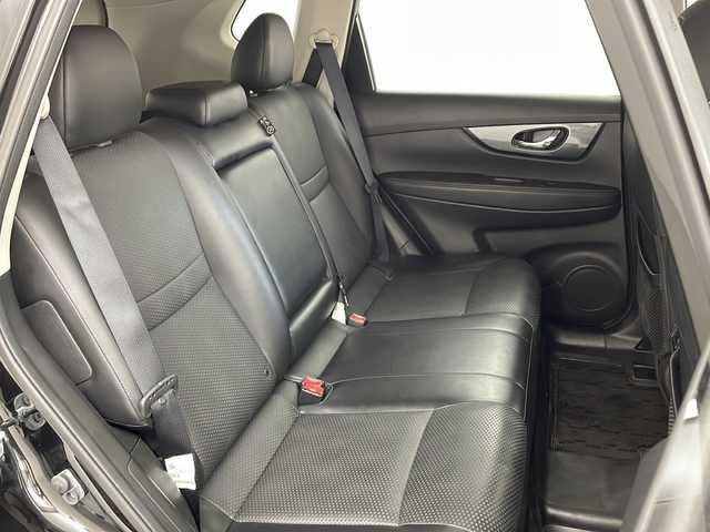 日産 エクストレイル 20X エマージェンシーブレーキ 兵庫県 2015(平27)年 7.3万km ダイヤモンドブラック ・エマージェンシーブレーキ/・車線逸脱警報/・フロントリアソナー/・進入禁止警報/・純正8インチSDナビ＆フルセグ＆BT＆DVD/・バックカメラ/・カプロンシート/・前席シートヒーター/・ビルトインETC/・アイドリングストップ/・横滑り防止装置/・革巻きステアリング/・LEDライト/・フォグ/・オートライト/・純正フロアマット/・スマートキー/・プッシュスタート/・純正17インチアルミホイール/・ドアバイザー/・電動格納ミラー