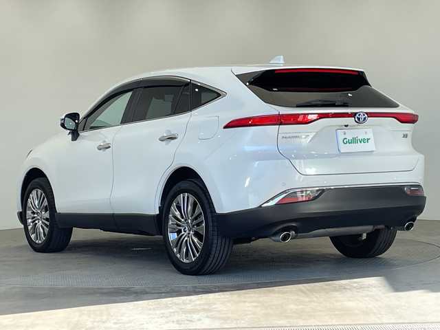 トヨタ ハリアー ハイブリッド Z レザーパッケージ 栃木県 2024(令6)年 1.5万km プラチナホワイトパールマイカ 純正メモリナビ/（フルセグTV/Bluetooth/USB）/禁煙車　/バックカメラ　/ＪＢＬサウンドシステム　/本革シート　/トヨタセーフティセンス　/コーナーセンサー　/ＥＴＣ２．０　/パワーシート　/シートヒーター　/シートエアコン　/デジタルインナーミラー/オートライト/LEDヘッドライト/フォグランプ/スマートキー/プッシュスタート/ステアリングスイッチ/革巻きステアリング/ウインカーミラー/電動格納ミラー/純正アルミホイール/純正フロアマット