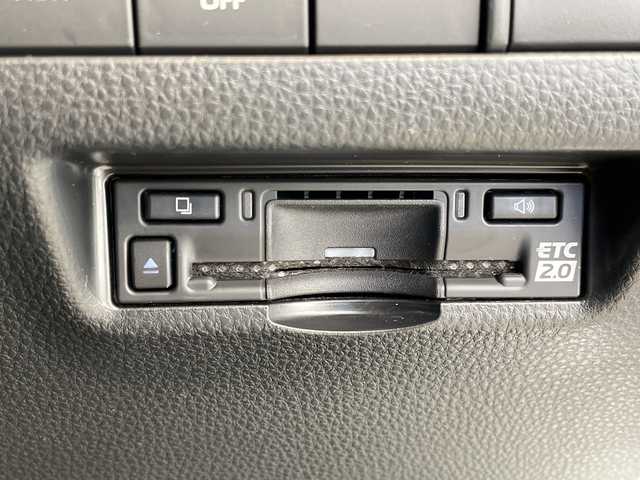 トヨタ ハリアー ハイブリッド Z レザーパッケージ 栃木県 2024(令6)年 1.5万km プラチナホワイトパールマイカ 純正メモリナビ/（フルセグTV/Bluetooth/USB）/禁煙車　/バックカメラ　/ＪＢＬサウンドシステム　/本革シート　/トヨタセーフティセンス　/コーナーセンサー　/ＥＴＣ２．０　/パワーシート　/シートヒーター　/シートエアコン　/デジタルインナーミラー/オートライト/LEDヘッドライト/フォグランプ/スマートキー/プッシュスタート/ステアリングスイッチ/革巻きステアリング/ウインカーミラー/電動格納ミラー/純正アルミホイール/純正フロアマット