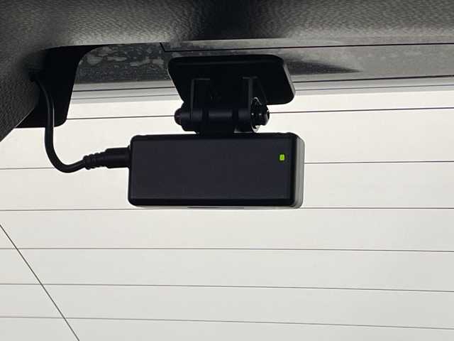 トヨタ ハリアー ハイブリッド Z レザーパッケージ 栃木県 2024(令6)年 1.5万km プラチナホワイトパールマイカ 純正メモリナビ/（フルセグTV/Bluetooth/USB）/禁煙車　/バックカメラ　/ＪＢＬサウンドシステム　/本革シート　/トヨタセーフティセンス　/コーナーセンサー　/ＥＴＣ２．０　/パワーシート　/シートヒーター　/シートエアコン　/デジタルインナーミラー/オートライト/LEDヘッドライト/フォグランプ/スマートキー/プッシュスタート/ステアリングスイッチ/革巻きステアリング/ウインカーミラー/電動格納ミラー/純正アルミホイール/純正フロアマット