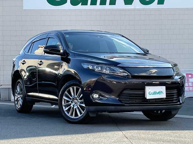 トヨタ ハリアー ハイブリッド プレミアム 静岡県 2016(平28)年 3.7万km スパークリングブラックパールクリスタルシャイン ●9インチ純正ナビ/(フルセグ/CD/DVD/Bluetooth/AUX)/(510137)/●レザーシート/●前席パワーシート/(運転席シートメモリ付き)/●前席シートヒーター/●バックカメラ/●クルーズコントロール/●プリクラッシュセーフティ/●レーンキープアシスト/●LEDヘッドライト＆フォグランプ/●オートライト/●オートマチックハイビーム/●コンビステアリング/●ステアリングスイッチ/●チルト＆テレスコピック/●ETC/●パワーバックドア/●JBLサウンドシステム/●ツインサンルーフ/●電動格納ウィンカーミラー/●スマートキー/●プッシュスタート/●ドアバイザー/●純正フロアマット/●純正18インチアルミホイール/●ダブル+サイド+カーテンSRS+ABS