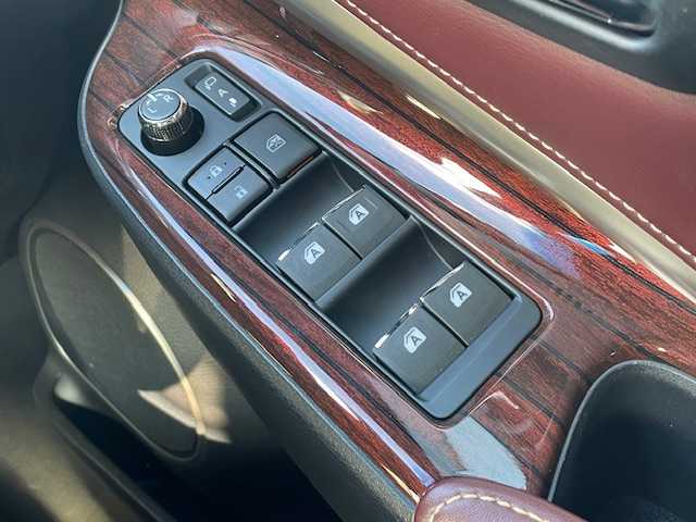 トヨタ ハリアー ハイブリッド プレミアム 静岡県 2016(平28)年 3.7万km スパークリングブラックパールクリスタルシャイン ●9インチ純正ナビ/(フルセグ/CD/DVD/Bluetooth/AUX)/(510137)/●レザーシート/●前席パワーシート/(運転席シートメモリ付き)/●前席シートヒーター/●バックカメラ/●クルーズコントロール/●プリクラッシュセーフティ/●レーンキープアシスト/●LEDヘッドライト＆フォグランプ/●オートライト/●オートマチックハイビーム/●コンビステアリング/●ステアリングスイッチ/●チルト＆テレスコピック/●ETC/●パワーバックドア/●JBLサウンドシステム/●ツインサンルーフ/●電動格納ウィンカーミラー/●スマートキー/●プッシュスタート/●ドアバイザー/●純正フロアマット/●純正18インチアルミホイール/●ダブル+サイド+カーテンSRS+ABS