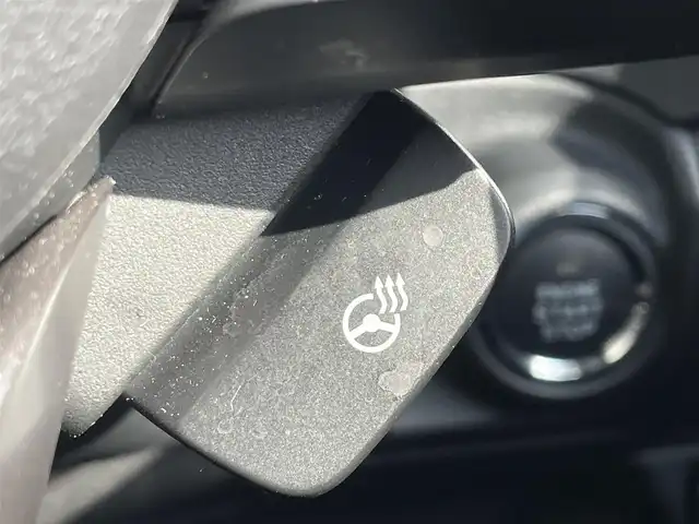 スバル フォレスター ハイブリッド アドバンス 和歌山県 2022(令4)年 1.3万km クリスタルホワイトP 純正ナビ（CN-FX800D）/バック・カメラ/フルセグTV/TVキャンセラー/（AM/FM/CD/DVD/BT/Bluray）/横滑り防止/BSM/衝突軽減ブレーキ/レーダークルコン/レーンキープアシスト/ビルトインETC/ドライブレコーダー/デジタルインナーミラー/シートヒーター/シートメモリー/パワーシート/ステアリングヒーター/パドルシフト/ハーフレザーシート/オートライト/電動リアゲート/