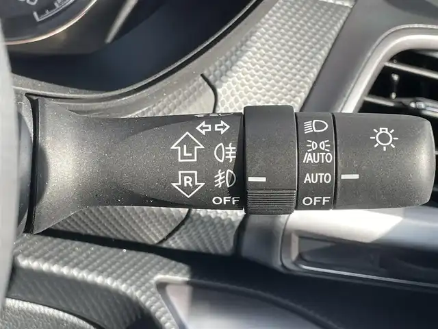 スバル フォレスター ハイブリッド アドバンス 和歌山県 2022(令4)年 1.3万km クリスタルホワイトP 純正ナビ（CN-FX800D）/バック・カメラ/フルセグTV/TVキャンセラー/（AM/FM/CD/DVD/BT/Bluray）/横滑り防止/BSM/衝突軽減ブレーキ/レーダークルコン/レーンキープアシスト/ビルトインETC/ドライブレコーダー/デジタルインナーミラー/シートヒーター/シートメモリー/パワーシート/ステアリングヒーター/パドルシフト/ハーフレザーシート/オートライト/電動リアゲート/