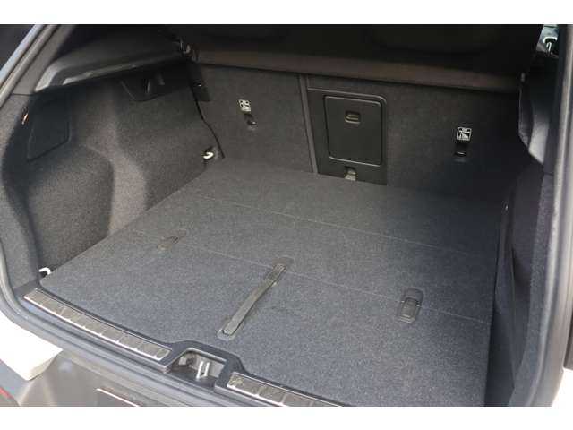 ボルボ ボルボ ＸＣ４０ B4 AWD Rデザイン 大分県 2020(令2)年 6.4万km クリスタルホワイトP ＩＮＴＥＬＬＩＳＡＦＥ/アダプティブクルーズコントロール/harman/kardonプレミアムサウンド/純正ナビ/ＣａｒＰｌａｙ/Bluetooth/地デジ/ワイヤレス充電/３６０°カメラ/ハーフレザー/シートヒーター（全席）/パワーシート/ステアリングヒーター/LEDヘッドライト/オートハイビーム/純正１９インチＡＷ/ＥＴＣ/純正ドライブレコーダー前後