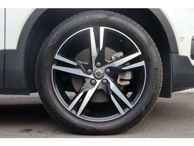 ボルボ ボルボ ＸＣ４０ B4 AWD Rデザイン 大分県 2020(令2)年 6.4万km クリスタルホワイトP ＩＮＴＥＬＬＩＳＡＦＥ/アダプティブクルーズコントロール/harman/kardonプレミアムサウンド/純正ナビ/ＣａｒＰｌａｙ/Bluetooth/地デジ/ワイヤレス充電/３６０°カメラ/ハーフレザー/シートヒーター（全席）/パワーシート/ステアリングヒーター/LEDヘッドライト/オートハイビーム/純正１９インチＡＷ/ＥＴＣ/純正ドライブレコーダー前後