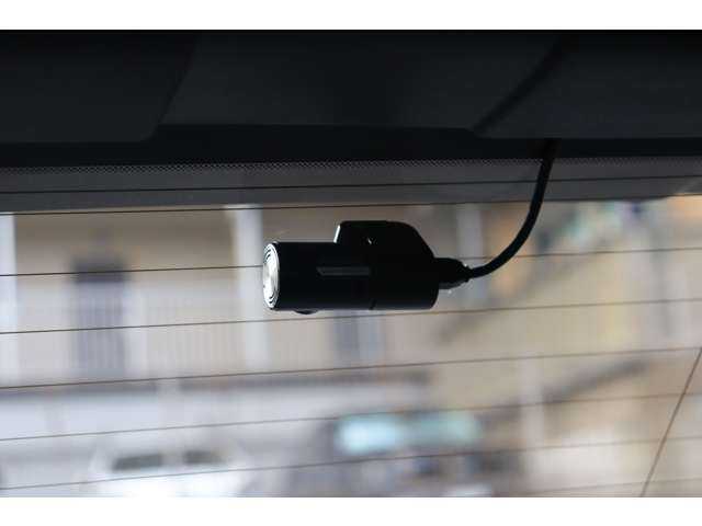 ボルボ ボルボ ＸＣ４０ B4 AWD Rデザイン 大分県 2020(令2)年 6.4万km クリスタルホワイトP ＩＮＴＥＬＬＩＳＡＦＥ/アダプティブクルーズコントロール/harman/kardonプレミアムサウンド/純正ナビ/ＣａｒＰｌａｙ/Bluetooth/地デジ/ワイヤレス充電/３６０°カメラ/ハーフレザー/シートヒーター（全席）/パワーシート/ステアリングヒーター/LEDヘッドライト/オートハイビーム/純正１９インチＡＷ/ＥＴＣ/純正ドライブレコーダー前後