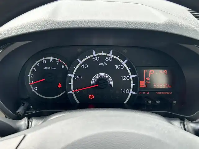 ダイハツ ムーヴ X SA 沖縄県 2015(平27)年 5.4万km ブライトシルバーメタリック (株)IDOMが運営する【じしゃロンコザ店】の自社ローン対象車両になります。こちらは現金ご利用時の価格です。自社ローンご希望の方は別途その旨お申付け下さい。/・プッシュスタート /・純正ナビ /・フルセグTV /・Bluetooth接続 /・バックカメラ /・ETC　/・前後ドライブレコーダー　/・横滑り防止装置　/・衝突被害軽減ブレーキ　/・純正フロアマット　/・純正アルミホイール　