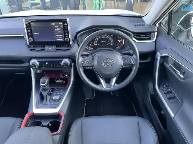 トヨタ ＲＡＶ４ アドベンチャー オフロードPKG 東京都 2021(令3)年 1.7万km スーパーホワイトⅡ 純正9インチディスプレイオーディオ/フルセグ/パノラミックビューモニター/ビルトインETC2.0/ドライブレコーダー/ルーフレール/パワーシート/LEDヘッドライト/スマートキー/Toyota Safety Sense/・プリクラッシュセーフティ/・レーントレーシングアシスト/・レーダークルーズコントロール/・オートマチックハイビーム/・ブラインドスポットモニター/・コーナーセンサー