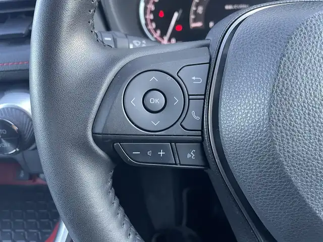 トヨタ ＲＡＶ４ アドベンチャー オフロードPKG 東京都 2021(令3)年 1.7万km スーパーホワイトⅡ 純正9インチディスプレイオーディオ/フルセグ/パノラミックビューモニター/ビルトインETC2.0/ドライブレコーダー/ルーフレール/パワーシート/LEDヘッドライト/スマートキー/Toyota Safety Sense/・プリクラッシュセーフティ/・レーントレーシングアシスト/・レーダークルーズコントロール/・オートマチックハイビーム/・ブラインドスポットモニター/・コーナーセンサー