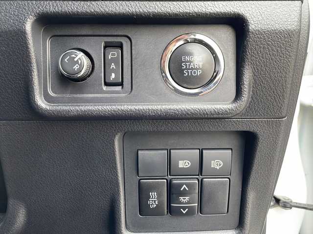 トヨタ ランドクルーザー プラド TZ－G 山口県 2019(平31)年 5.8万km ホワイトパールクリスタルシャイン モデリスタエアロ（フロント・リア）/純正アルミ付きサマータイヤ4本車載/黒レザーシート/アルパインメモリナビ/Bluetooth/フルセグTV/バックカメラ/アルパインフリップダウンモニター/ステアリングスイッチ/社外前後ドライブレコーダー/社外デジタルインナーミラー/スマートキー＆プッシュスタート/LEDフヘッドライト/LEDフォグライト/トヨタセーフティセンス/オートライト＆オートマチックハイビーム/ビルトインETC/3列目電動格納シート/前席パワーシート（D/席メモリー機能付）/前席シートヒーター＆ベンチレーション/クルーズコントロール/コーナーセンサー/電動チルト＆テレスコピック/社外アルミ付きスタッドレスタイヤ装着/保証書・取説/スペアキー1個