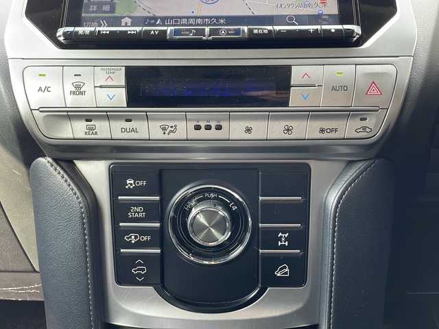 トヨタ ランドクルーザー プラド TZ－G 山口県 2019(平31)年 5.8万km ホワイトパールクリスタルシャイン モデリスタエアロ（フロント・リア）/純正アルミ付きサマータイヤ4本車載/黒レザーシート/アルパインメモリナビ/Bluetooth/フルセグTV/バックカメラ/アルパインフリップダウンモニター/ステアリングスイッチ/社外前後ドライブレコーダー/社外デジタルインナーミラー/スマートキー＆プッシュスタート/LEDフヘッドライト/LEDフォグライト/トヨタセーフティセンス/オートライト＆オートマチックハイビーム/ビルトインETC/3列目電動格納シート/前席パワーシート（D/席メモリー機能付）/前席シートヒーター＆ベンチレーション/クルーズコントロール/コーナーセンサー/電動チルト＆テレスコピック/社外アルミ付きスタッドレスタイヤ装着/保証書・取説/スペアキー1個