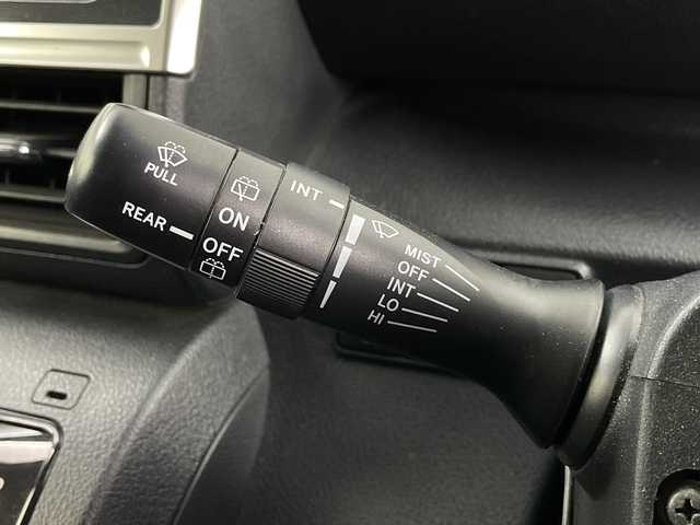 トヨタ シエンタ G セーフティエディションⅡ 埼玉県 2021(令3)年 3.6万km ブラックマイカ 純正ナビ　/ビルトインＥＴＣ２．０　/前後ドライブレコーダー　/バックカメラ　/前席シートヒーター　/両側パワースライドドア　/衝突軽減ブレーキ　/レーンキープアシスト　/オートマチックハイビーム/ステアリングヒーター/LEDヘッドライト/横滑り防止措置　/純正フロアマット/ステアリングリモコン/アイドリングストップ/プッシュスタート