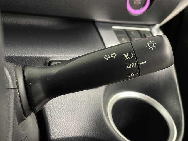 トヨタ シエンタ G セーフティエディションⅡ 埼玉県 2021(令3)年 3.6万km ブラックマイカ 純正ナビ　/ビルトインＥＴＣ２．０　/前後ドライブレコーダー　/バックカメラ　/前席シートヒーター　/両側パワースライドドア　/衝突軽減ブレーキ　/レーンキープアシスト　/オートマチックハイビーム/ステアリングヒーター/LEDヘッドライト/横滑り防止措置　/純正フロアマット/ステアリングリモコン/アイドリングストップ/プッシュスタート