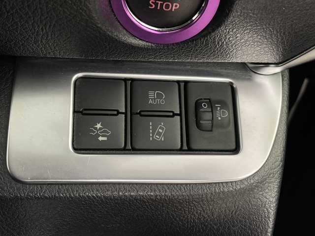 トヨタ シエンタ G セーフティエディションⅡ 埼玉県 2021(令3)年 3.6万km ブラックマイカ 純正ナビ　/ビルトインＥＴＣ２．０　/前後ドライブレコーダー　/バックカメラ　/前席シートヒーター　/両側パワースライドドア　/衝突軽減ブレーキ　/レーンキープアシスト　/オートマチックハイビーム/ステアリングヒーター/LEDヘッドライト/横滑り防止措置　/純正フロアマット/ステアリングリモコン/アイドリングストップ/プッシュスタート