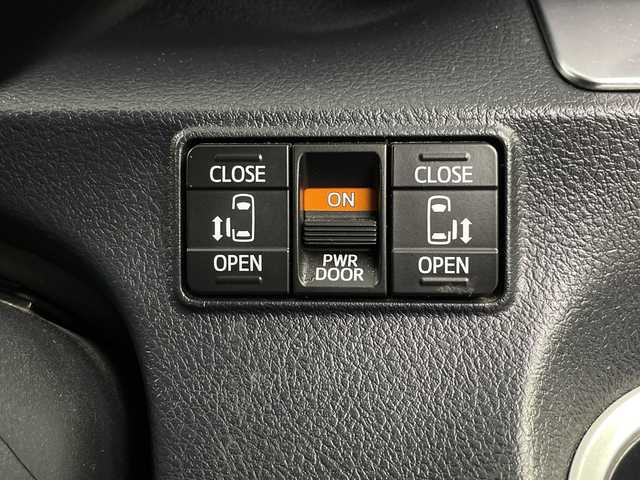 トヨタ シエンタ G セーフティエディションⅡ 埼玉県 2021(令3)年 3.6万km ブラックマイカ 純正ナビ　/ビルトインＥＴＣ２．０　/前後ドライブレコーダー　/バックカメラ　/前席シートヒーター　/両側パワースライドドア　/衝突軽減ブレーキ　/レーンキープアシスト　/オートマチックハイビーム/ステアリングヒーター/LEDヘッドライト/横滑り防止措置　/純正フロアマット/ステアリングリモコン/アイドリングストップ/プッシュスタート