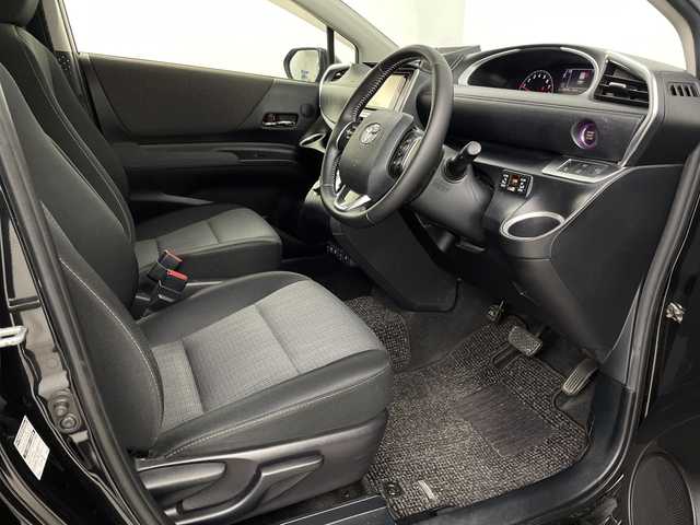 トヨタ シエンタ G セーフティエディションⅡ 埼玉県 2021(令3)年 3.6万km ブラックマイカ 純正ナビ　/ビルトインＥＴＣ２．０　/前後ドライブレコーダー　/バックカメラ　/前席シートヒーター　/両側パワースライドドア　/衝突軽減ブレーキ　/レーンキープアシスト　/オートマチックハイビーム/ステアリングヒーター/LEDヘッドライト/横滑り防止措置　/純正フロアマット/ステアリングリモコン/アイドリングストップ/プッシュスタート