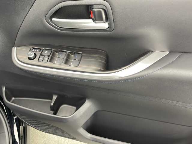 トヨタ ヴォクシー S－Z 宮崎県 2023(令5)年 1.1万km アティチュードブラックマイカ Toyota Safety Sense/〇プリクラシュセーフティ/〇レーンディパーチャーアラート/〇パーキングサポートブレーキ/〇プロアクティブドライビングアシスト/〇ロードサインアシスト/〇レーダークルーズコントロール/〇オートマチックハイビーム/〇クリアランスソナー/〇発進遅れ告知/純正10.5インチナビ/フルセグＴＶ/CD/DVD/Bluetooth/バックカメラ/両側パワースライドドア/ハーフレザーシート/シートヒーター/LEDヘッドライト/純正17インチAW/ビルトインETC2.0/スマートキー×２/前後ドライブレコーダー/保証書/取扱説明書
