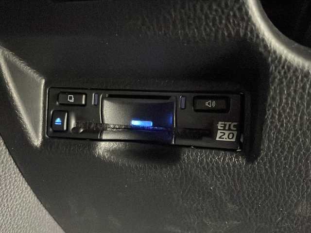 トヨタ ヴォクシー S－Z 宮崎県 2023(令5)年 1.1万km アティチュードブラックマイカ Toyota Safety Sense/〇プリクラシュセーフティ/〇レーンディパーチャーアラート/〇パーキングサポートブレーキ/〇プロアクティブドライビングアシスト/〇ロードサインアシスト/〇レーダークルーズコントロール/〇オートマチックハイビーム/〇クリアランスソナー/〇発進遅れ告知/純正10.5インチナビ/フルセグＴＶ/CD/DVD/Bluetooth/バックカメラ/両側パワースライドドア/ハーフレザーシート/シートヒーター/LEDヘッドライト/純正17インチAW/ビルトインETC2.0/スマートキー×２/前後ドライブレコーダー/保証書/取扱説明書