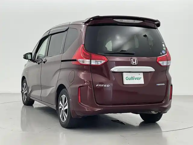 ホンダ フリード ハイブリット EX 熊本県 2017(平29)年 6.5万km プレミアムディープロッソパール 純正ナビVXM-175VFi(フルセグ・Bluetooth・CD・DVD）/フリップダウンモニター/レーダークルーズコントロール/バックカメラ/両側パワースライドドア/ETC/前席シートヒーター/衝突軽減システム/レーンキープアシスト/横滑り防止/アイドリングストップ/電動格納ミラー/革巻きステアリング/ステアリングスイッチ/サイドバイザー/リアロールサンシェード/オートライト/LEDヘッドライト/フォグランプ/スマートキー/プッシュスタート