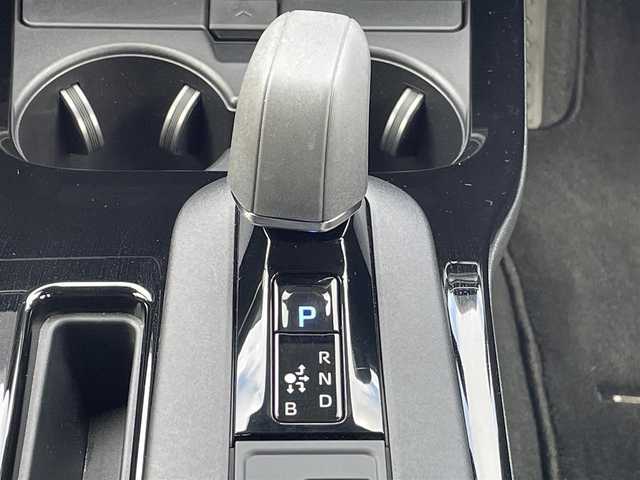 トヨタ プリウス G 島根県 2023(令5)年 0.6万km アティチュードブラックマイカ トヨタセーフティセンス/純正ディスプレイオーディオ/フルセグTV/Bluetooth/USB/パノラミックビューモニター/レーダークルーズコントロール/LEDオートライト/オートマチックハイビーム /クリアランスソナー/BSM/ビルトインETC2.0/純正19インチアルミホイール/純正フロアマット/純正ドアバイザー/スマートキー/プッシュスタート