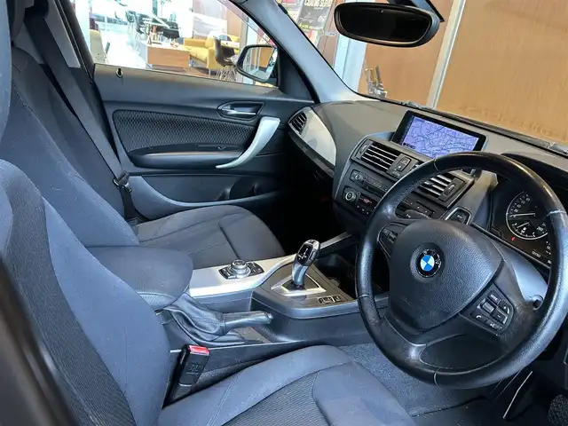ＢＭＷ １１６ｉ 宮城県 2012(平24)年 13.2万km サファイアブラックP 純正ナビ/社外フルセグTV/ETC/ブラックキドニーグリル（純正グリル有り）/ドアバイザー/オートライト/社外16インチAW
