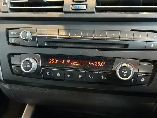 ＢＭＷ １１６ｉ 宮城県 2012(平24)年 13.2万km サファイアブラックP 純正ナビ/社外フルセグTV/ETC/ブラックキドニーグリル（純正グリル有り）/ドアバイザー/オートライト/社外16インチAW