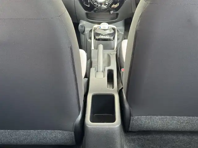 日産 ノート e－パワー X 愛知県 2017(平29)年 6.9万km インペリアルアンバーP 純正ナビ　/（フルセグ/BT/CD/DVD） /全方位モニター　/衝突軽減システム　/コーナーセンサー　/レーンキープアシスト　/オートライト　/電動格納ミラー　/ドライブレコーダー　/純正ホイールキャップ　/純正フロアマット　/スマートキー
