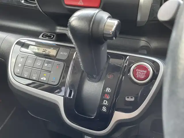 ホンダ Ｎ ＢＯＸ モデューロ X G ターボP 大阪府 2014(平26)年 6.7万km プレミアムホワイトパール (株)IDOMが運営する【じしゃロン東大阪店】の自社ローン専用車両になります。こちらは現金またはオートローンご利用時の価格です。自社ローンご希望の方は別途その旨お申付け下さい/社外メモリナビ(AVIC-MRZ066)/両側パワースライドドア/キセノンライト/クルーズコントロール/ETC/フルセグTV/モデューロ純正フロアマット/ターボ/ツートンカラー/社外レーダー(ZERO 302V)/パドルシフト/ステアリングスイッチ/ルーフキャリアー(TERZO)/スマートキー