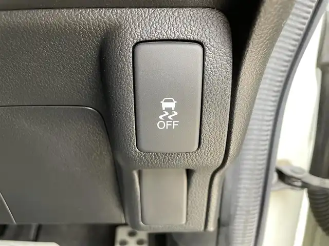 ホンダ Ｎ ＢＯＸ モデューロ X G ターボP 大阪府 2014(平26)年 6.7万km プレミアムホワイトパール (株)IDOMが運営する【じしゃロン東大阪店】の自社ローン専用車両になります。こちらは現金またはオートローンご利用時の価格です。自社ローンご希望の方は別途その旨お申付け下さい/社外メモリナビ(AVIC-MRZ066)/両側パワースライドドア/キセノンライト/クルーズコントロール/ETC/フルセグTV/モデューロ純正フロアマット/ターボ/ツートンカラー/社外レーダー(ZERO 302V)/パドルシフト/ステアリングスイッチ/ルーフキャリアー(TERZO)/スマートキー