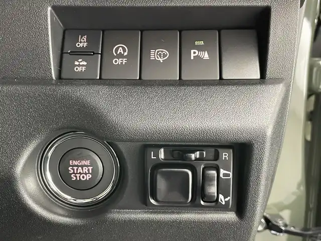 スズキ ジムニー XC 愛知県 2025(令7)年 0.1万km未満 ジャングルグリーン 届出済未使用車　シートヒーター　クルーズコントロール　スズキセーフティサポート　衝突軽減装置　ＬＥＤヘッドライト　オートライト　フォグランプ　車線逸脱警報　背面タイヤ　リヤパーキングセンサー　禁煙車