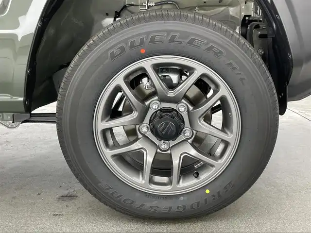 スズキ ジムニー XC 愛知県 2025(令7)年 0.1万km未満 ジャングルグリーン 届出済未使用車　シートヒーター　クルーズコントロール　スズキセーフティサポート　衝突軽減装置　ＬＥＤヘッドライト　オートライト　フォグランプ　車線逸脱警報　背面タイヤ　リヤパーキングセンサー　禁煙車