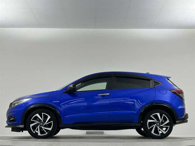ホンダ ヴェゼル ハイブリッド RS ホンダセンシング 埼玉県 2020(令2)年 2.7万km プレミアムクリスタルブルークリスタル 純8型ナビ Bカメラ 温シート ドラレコ ETC　CD　DVD　BT　ハーフレザーシート　レーダークルーズコントロール　レーンアシスト　LEDヘッドライト　オートライト　オートハイビーム　スペアキー