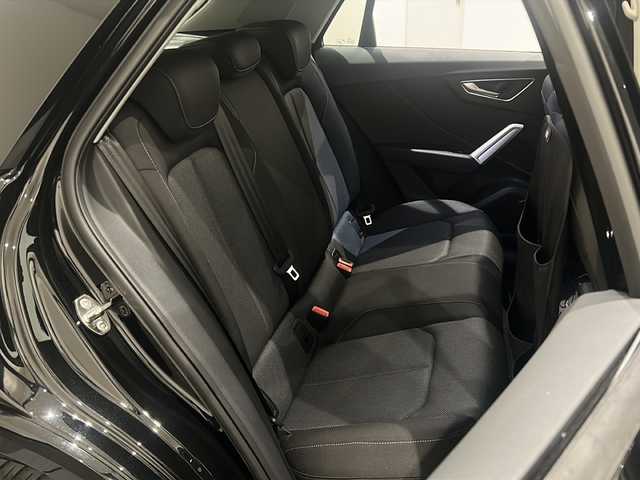 アウディ Ｑ２ 35TDIスポーツ 新潟県 2020(令2)年 3.4万km ミトスブラックメタリック ワンオーナー/バーチャルコックピット/オートマチックテールゲート/アシスタンスパッケージ/・サイドアシスト/・アクティブレーンアシスト/・トラフィックジャムアシスト/・リヤクロストラフィックアシスト/・プレセンスベーシック/・ハイビームアシスト/ナビゲーションパッケージ/・MMIナビゲーションシステム/・TVチューナー/・8スピーカー/・スマートフォンインターフェイス/・Audi connect/主要装備/ベーシックパッケージ/・デラックスオートマチックエアコンディショナー/・ルームミラー 自動防眩/・DIS（ドライバーインフォメーションシステム）/マルチファンクション/・センターアームレスト（フロント）/コンビニエンスパッケージ/・アドバンストキーシステム/・リヤビューカメラ/・アウディパーキングシステム/LEDライトパッケージ/・LEDヘッドライト/・LEDリヤダイナミックターンインディケーター/・ヘッドライトウォッシャー/・LEDインテリアライティング/ドライブレコーダー/ETC/シートヒーター/純正17インチアルミホイール